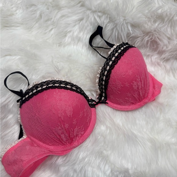 Sexy Little Things from Victorias Secret Pink Push Up Bra - Picture 9 of 9